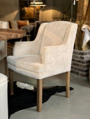 Eetkamerstoel Finn in matte, witte velours stof