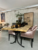 Eettafel Marijn van eikenhout met metalen onderstel