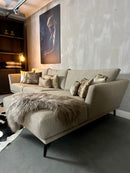 Bank Faye in een zandkleurige geweven stof - Keijser & Co - Modulebank!