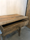 Bureau met lade van Aura Peeperkorn -