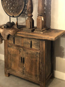 Authentiek kastje met twee deuren en twee lades