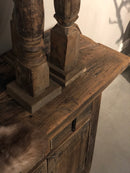 Authentiek kastje met twee deuren en twee lades