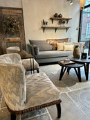 Fauteuil Grace met een zig-zag patroon stof in lichte grijskleur met franjes