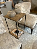 Fauteuil Grace met een zig-zag patroon stof in lichte grijskleur met franjes