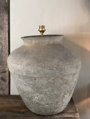 Aura Peeperkorn kruiklamp Loetje - Verweerd grijs aardewerk - 58x60 cm