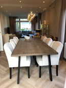 Eetkamerstoel Finn in een ecrukleurige stof met patroon