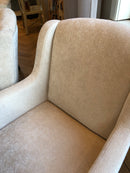 Eetkamerstoel Finn in een ecrukleurige stof met patroon