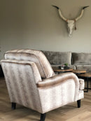 Fauteuil Bouquet in een zalmroze velours koeienprint