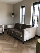 Bank Anneloes in champagnekleurig velours stof 2,5 zit