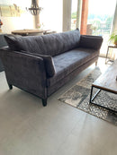 Bank Charlie in een antraciet grijze velours stof - 4 zits bank